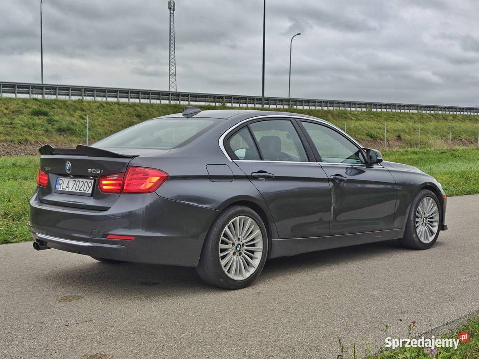 BMW F30 328XI Luxury Line Automat 8HP Czarny 1997cm3 Łańcut sprzedam