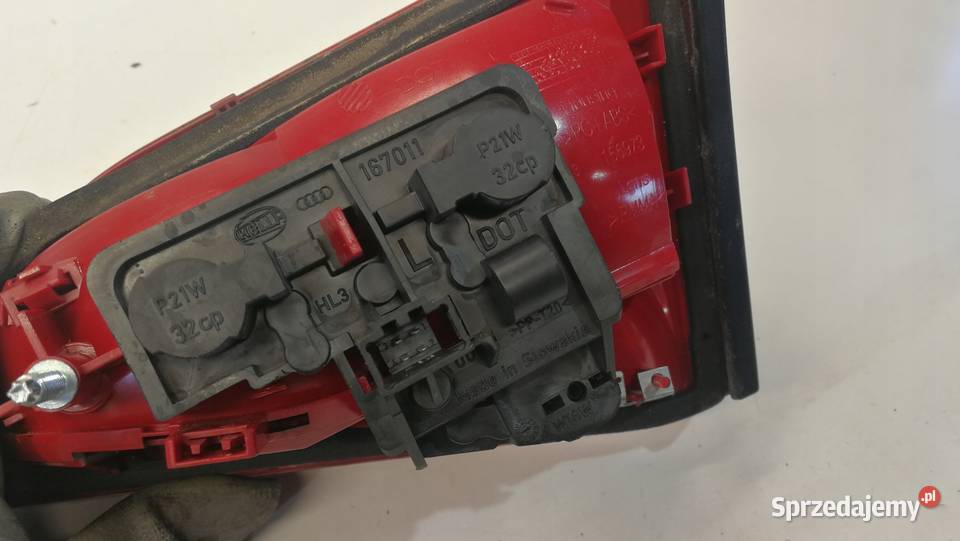LAMPA LEWY TYŁ W KLAPE AUDI A4 B8 SEDAN Lampy tylne Części samochodowe Przystajń
