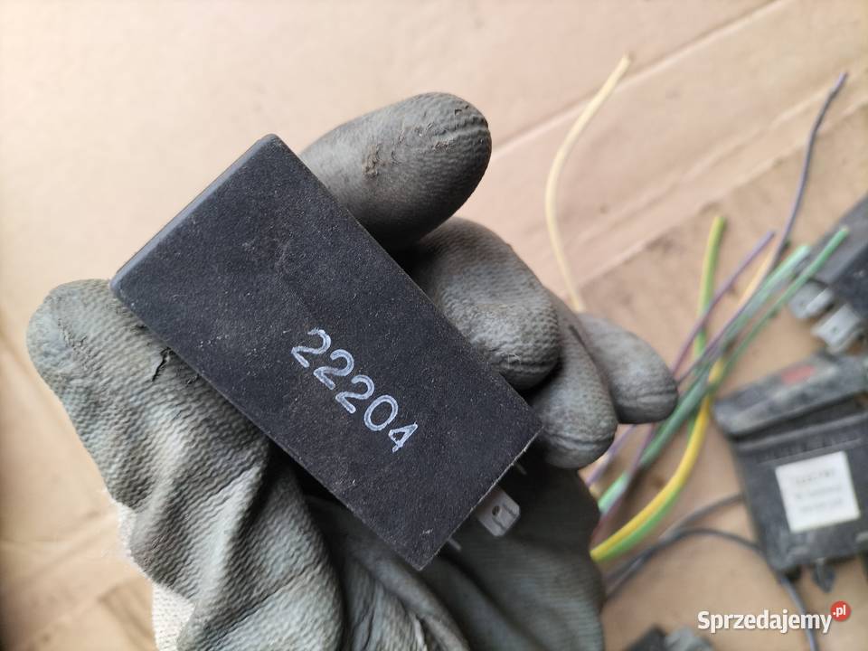 PRZEKAZNIK 337 4A0907413 AUDI 100 A6 C4 A6C4 Układ elektryczny Części Kamień-Kolonia