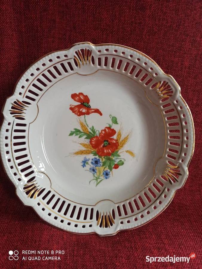 Patera z makami i chabrami misa z ażurem