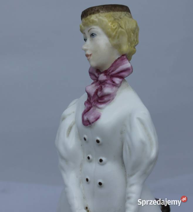 ROYAL WORCESTER FIGURKA WINTER WALTZ