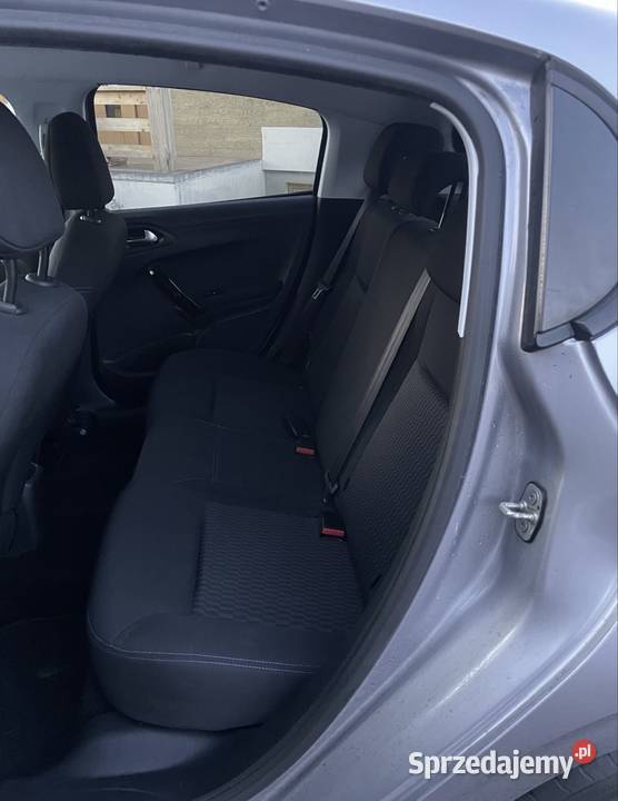 Peugeot 208 Sucholaski