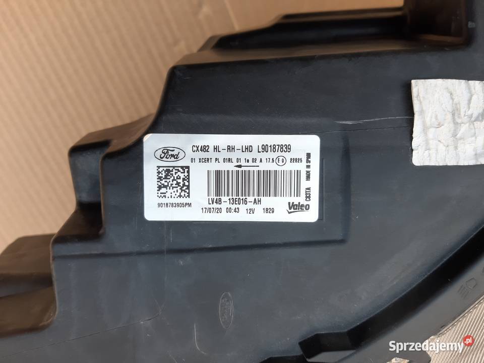 FORD KUGA MK3 ESCAPE REFLEKTOR PRAWY LAMPA FULL Oświetlenie Trzciel sprzedam