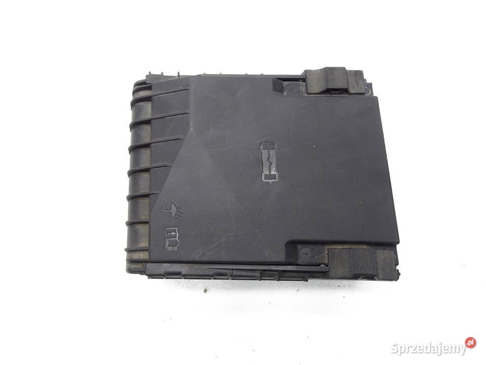 SKRZYNKA BEZPIECZNIKÓW 1K0937125D A3 8P LEON II