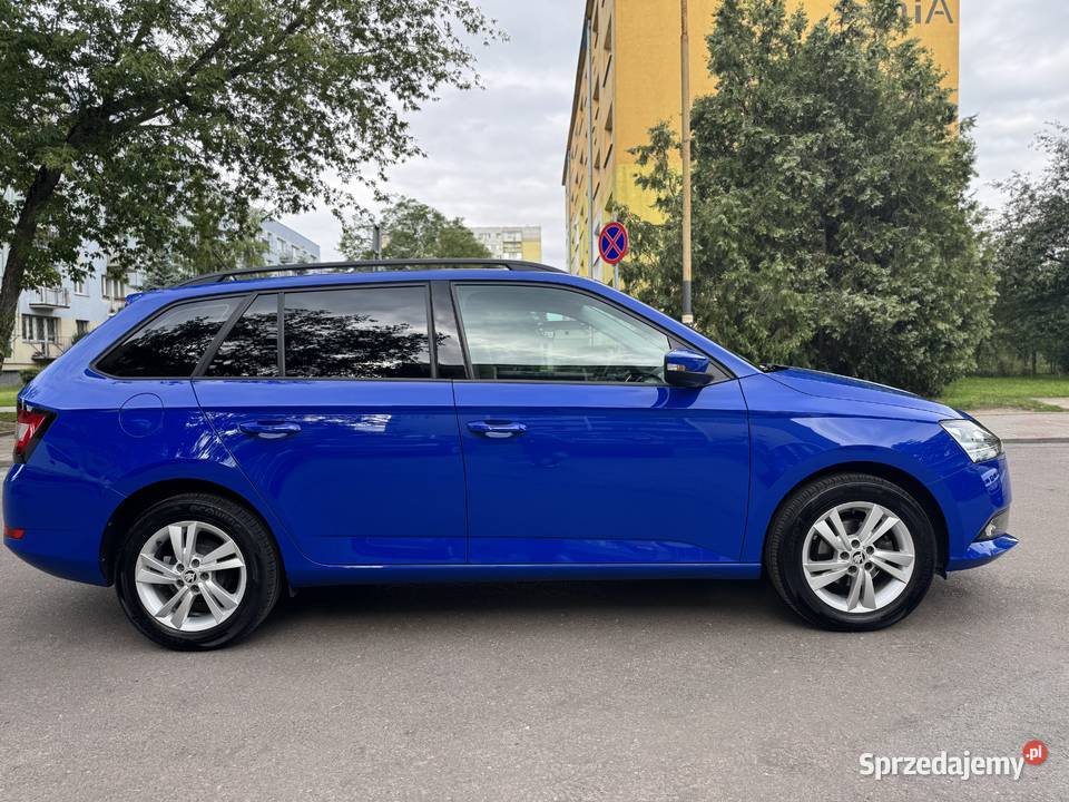 Skoda Fabia Kombi 202122 10TSI 95 18107 światła przeciwmgielne Łódź sprzedam