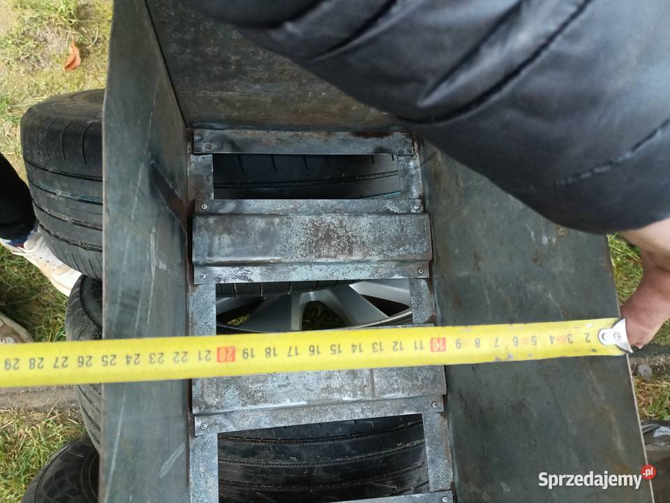 Skrzynka ocynkowana na akumulator Zelewo