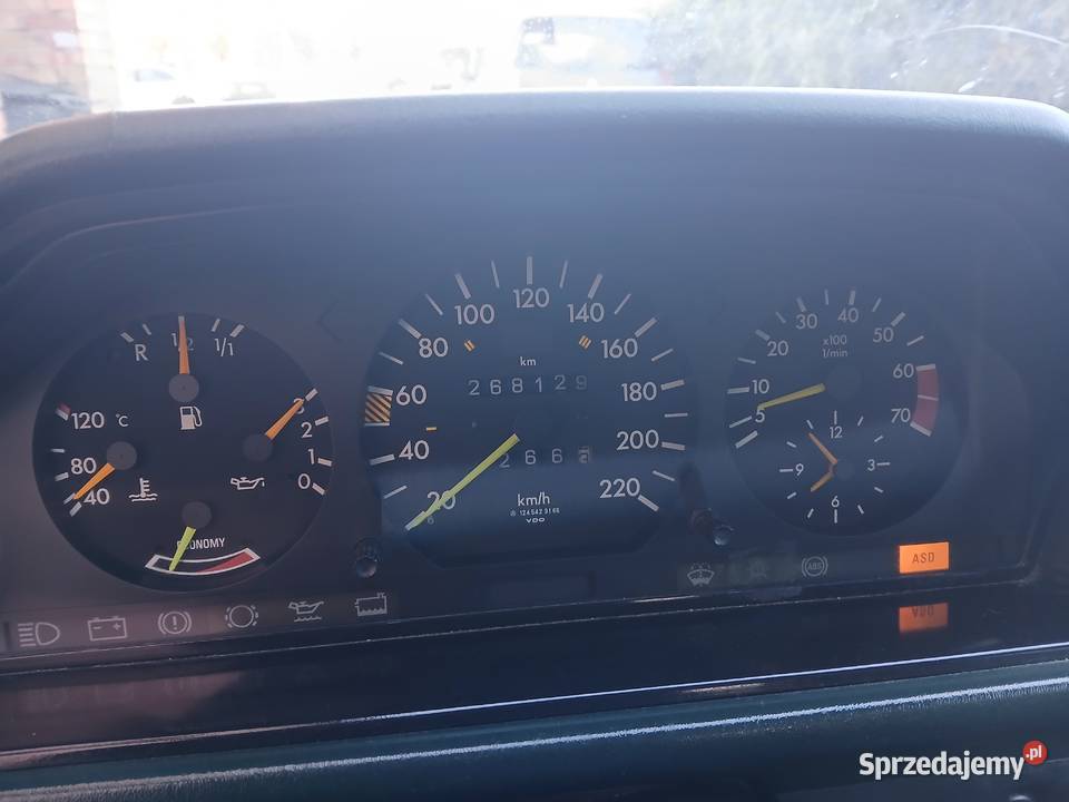 MERCEDES BENZ W12423GAZ