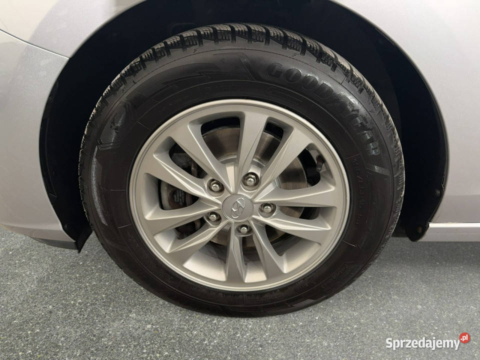Hyundai i30 VAT 23 Modern 15DPI 110 M6 2022 r