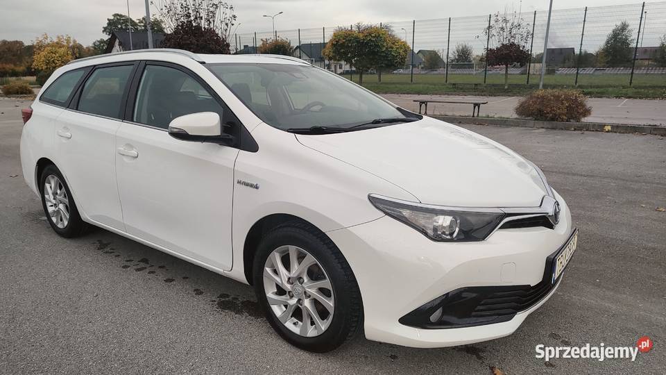 Sprzedam Toyotę Auris 18 Hybrid Auris Gnojno
