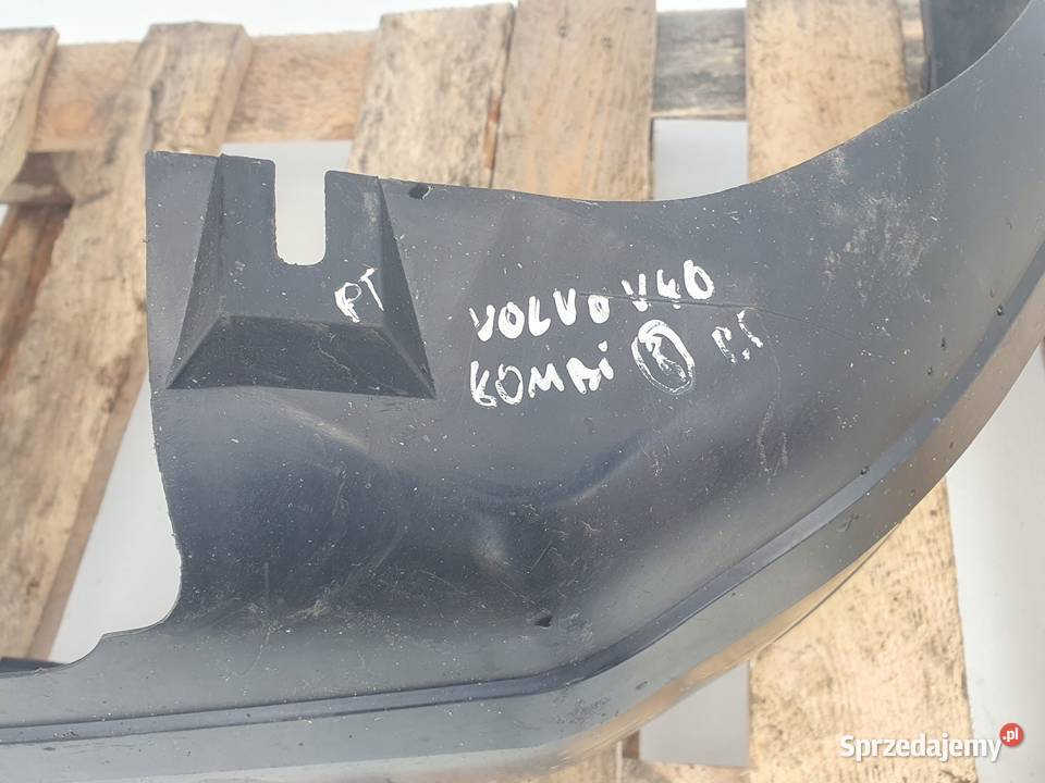 Volvo V40 I TYLNE PRAWE NADKOLE Prawy tył osobowe Rudka