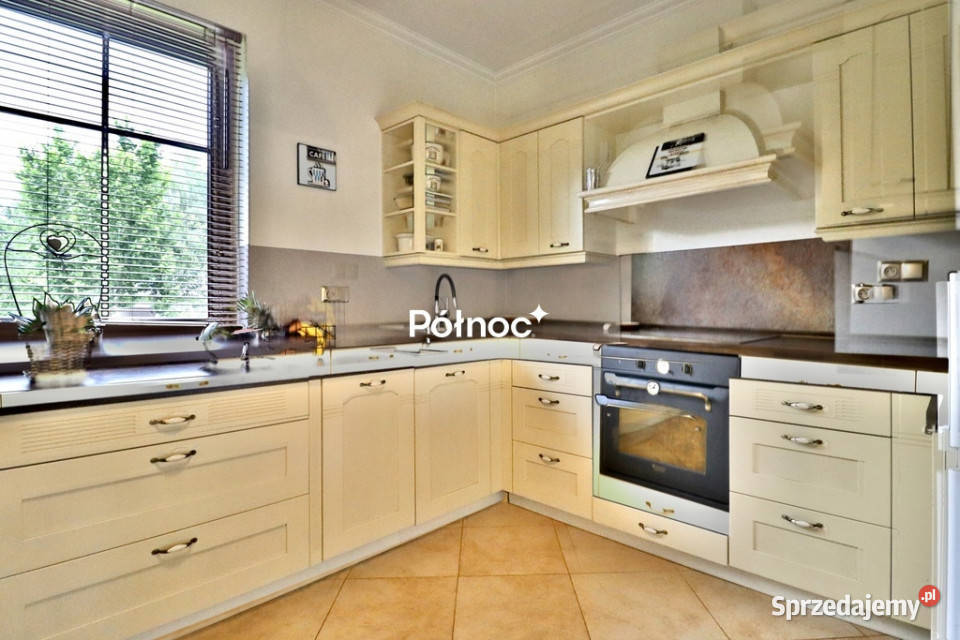 Ponadczasowy dom w sercu Chełma Liczba pokoi 6