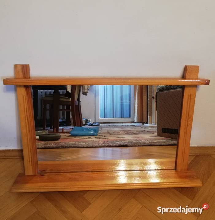 Lustro łazienkowe w drewnianej sosnowej ramie z mazowieckie