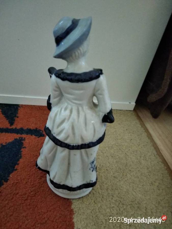 figurka ceramiczna panna z harfą Poznań