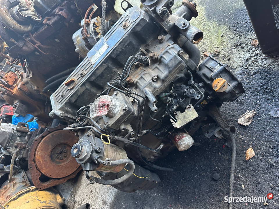 wózek widłowy silnik 4cylindrowy YANMAR 4TNE98