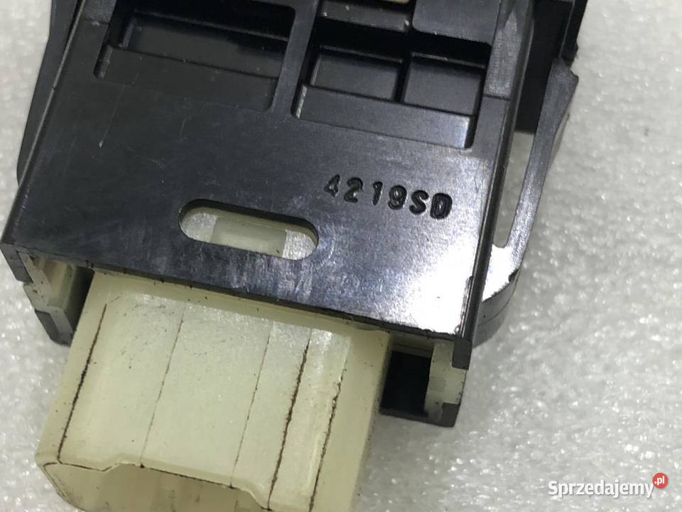 PRZEŁĄCZNIK REGULACJI ŚWIATEŁ SUZUKI SX4