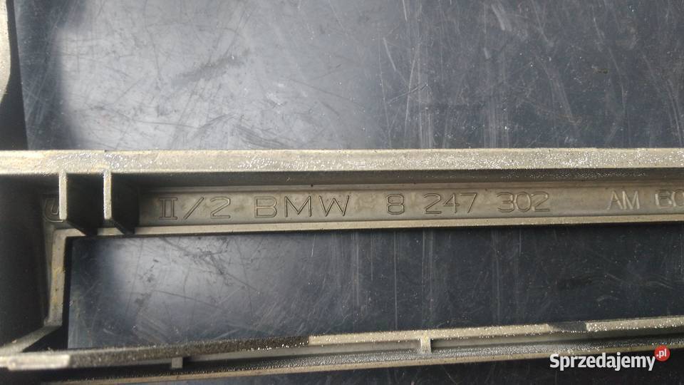 BMW E39 ramka panelu stelaż klimatronika 8247302 panele sterowania, przełączniki Dębica
