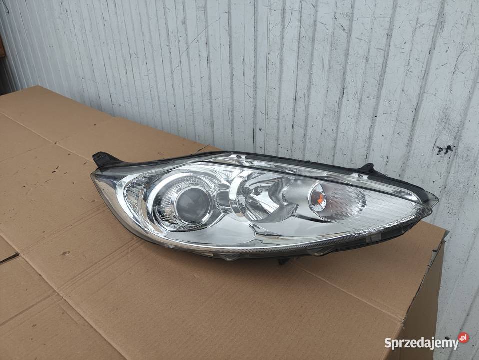 FORD FIESTA MK7 0812 SOCZEWKA LAMPA PRAWA PRZÓD Wałcz sprzedam