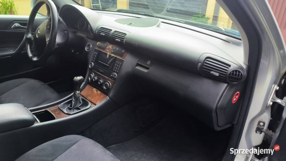 Garażowany i zadbany Mercedes C klasa W203