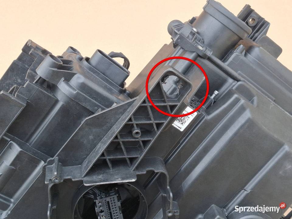 VW ARTEON REFLEKTOR PRAWY FULL LED LAMPA PRAWA Bieleń