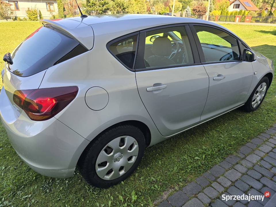 Opel Astra 14 EcoFlex Jędrzejów