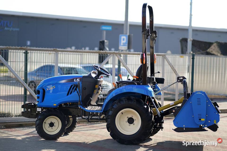 LS Tractor XJ25 MEC 4x4 244 kosiarka bijakowa Tajęcina