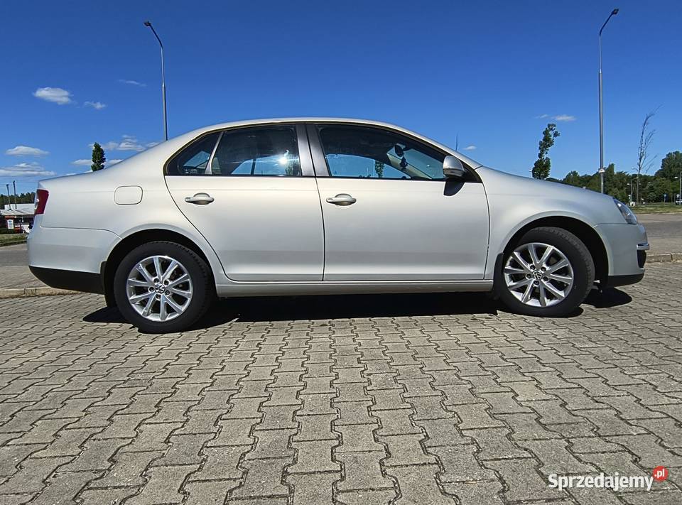 VW JETTA 2010 Oryginalny Lakier Salon Polska sprzedam
