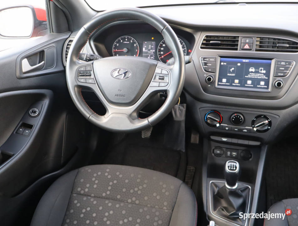 Hyundai i20 12 MPI czerwony i20 i20