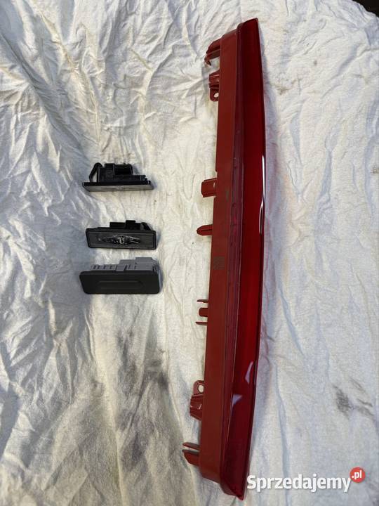 Trzecie światło stop w klapę klapy Renault