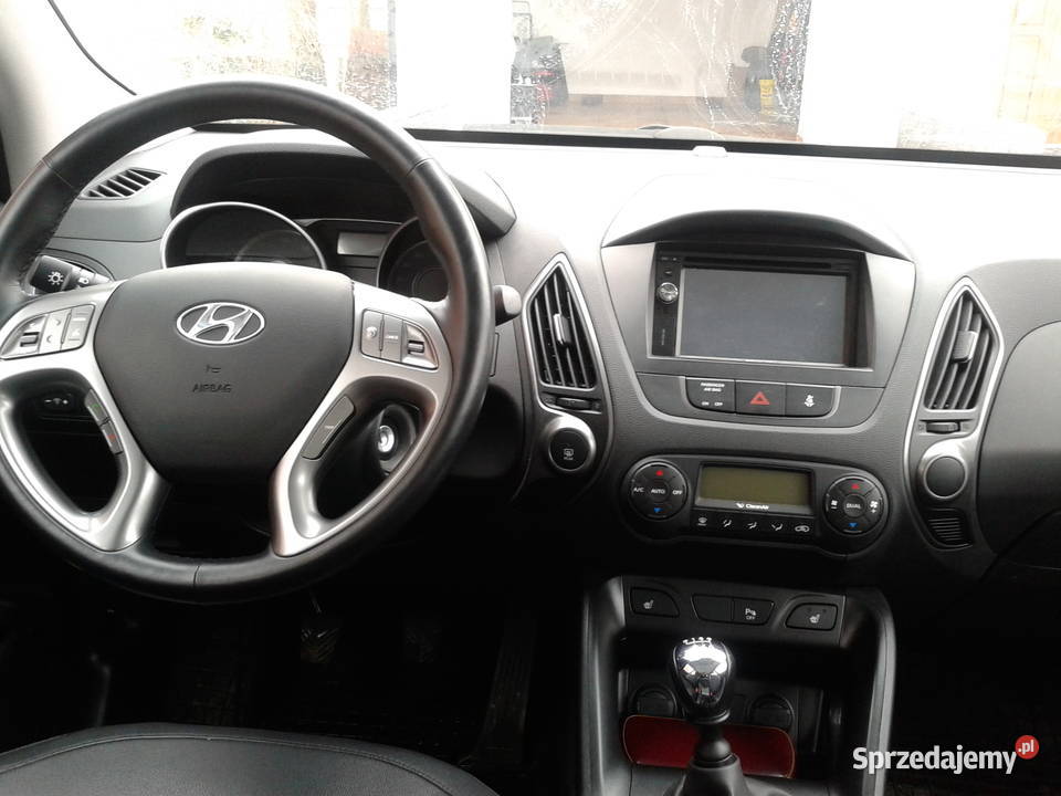 Hyundai ix35 16 wersja Comfort 2013 1591cm3 Dąbrowa Zielona