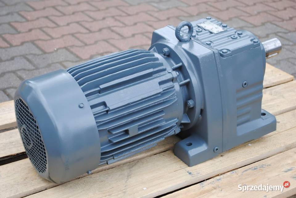 Motoreduktor 75kw 75obrmin firmy SEW Kargowa