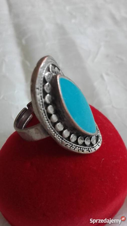 POSREBRZANY PIERŚCIONEK Z OKAZAŁYM TURKUSEM Piła