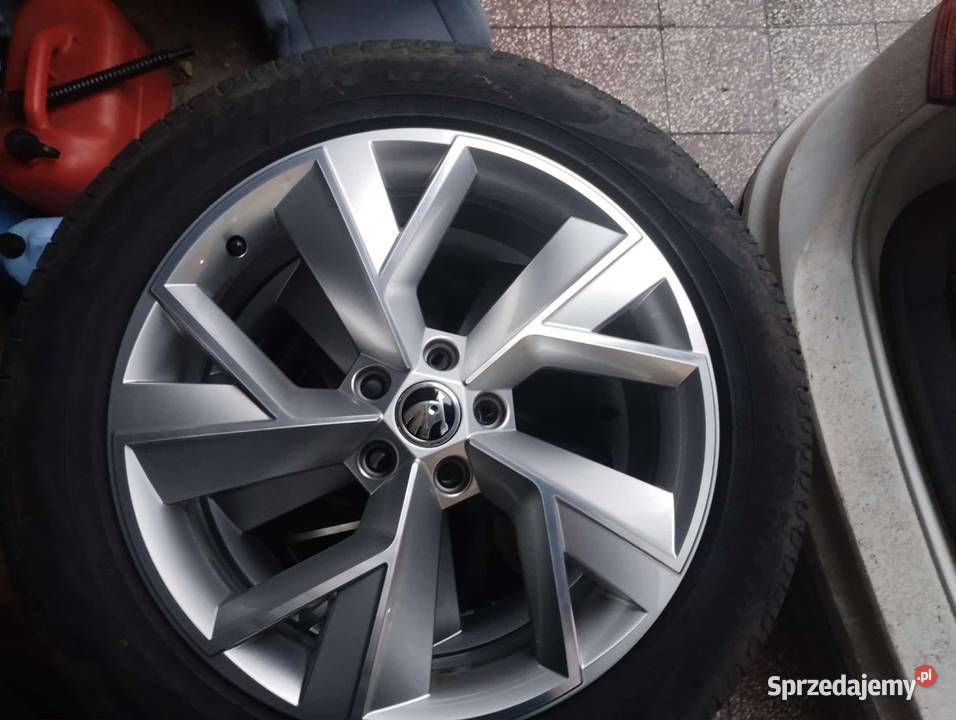 Oryginale felgi Skoda Triglav 19 opony letnie Samochodowe Bytów