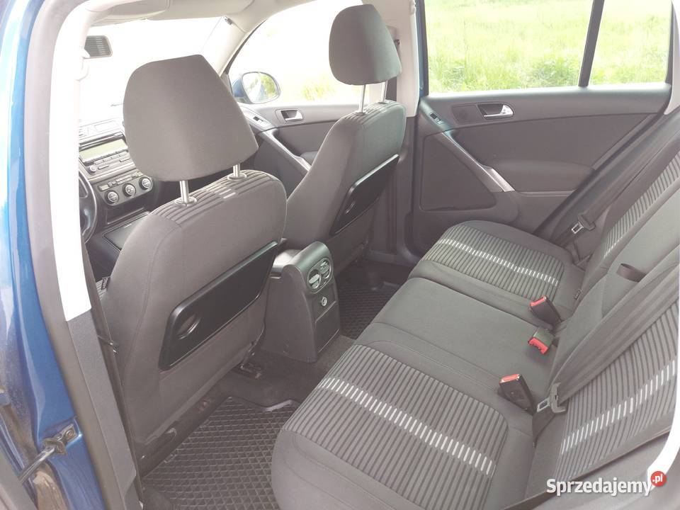 VW Tiguan 20 TDI Sport Style 20092010 automat 1968cm3 Dębe Wielkie