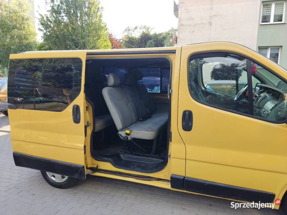 z opłatami VIVARO 9 osobowyr2003 poj 19diesel Elbląg sprzedam