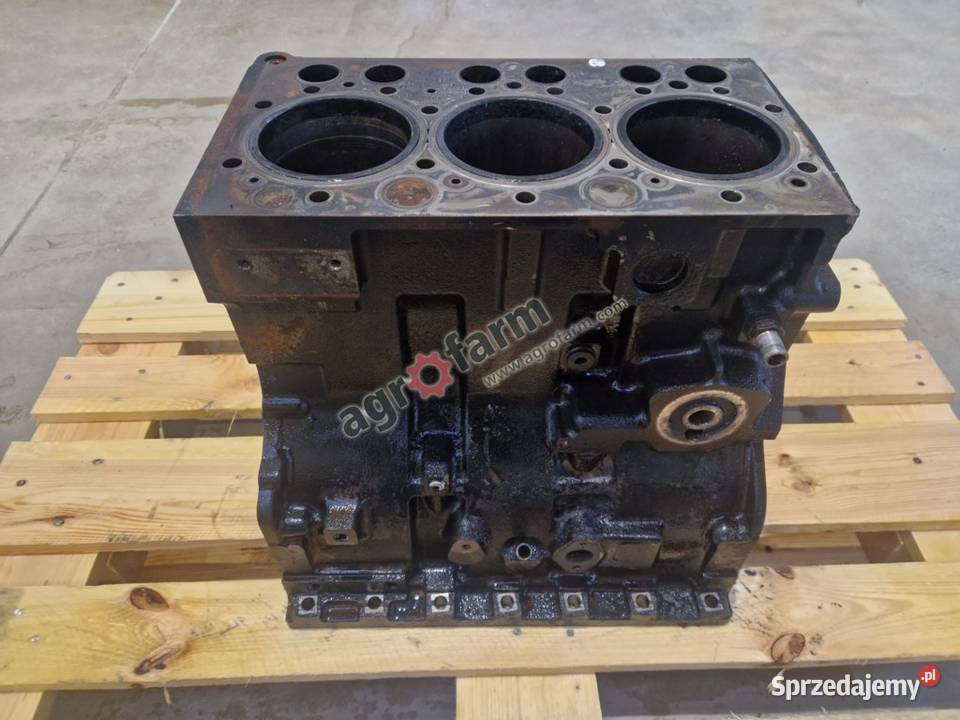 Blok silnika Massey Ferguson 3640 3625 3650 Silnik i osprzęt Byków