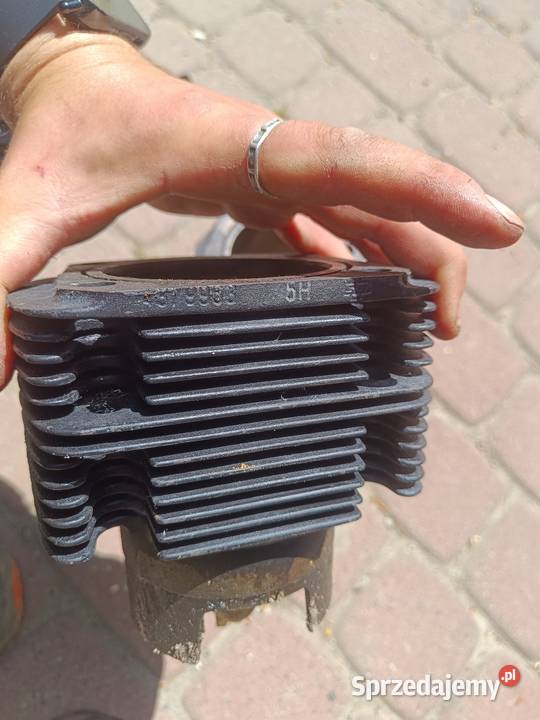 FIAT 126p cylindry pierścienie 77 nominał FSM Bielsko-Biała