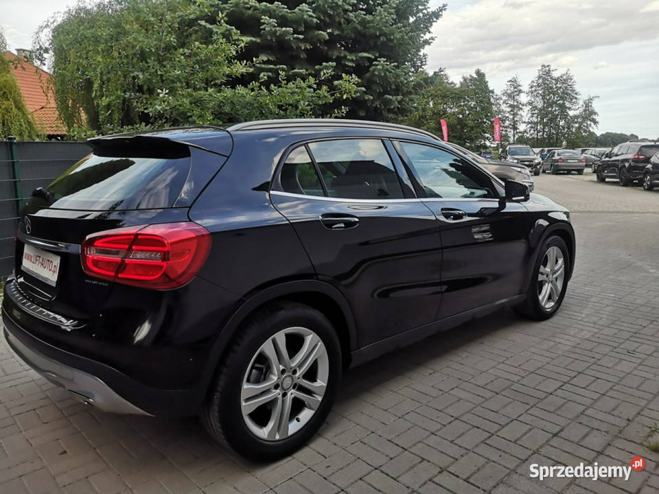 Mercedes GLA 180 16 16v 122 Klima Navi Alu 18 czujnik deszczu dolnośląskie Strzegom sprzedam