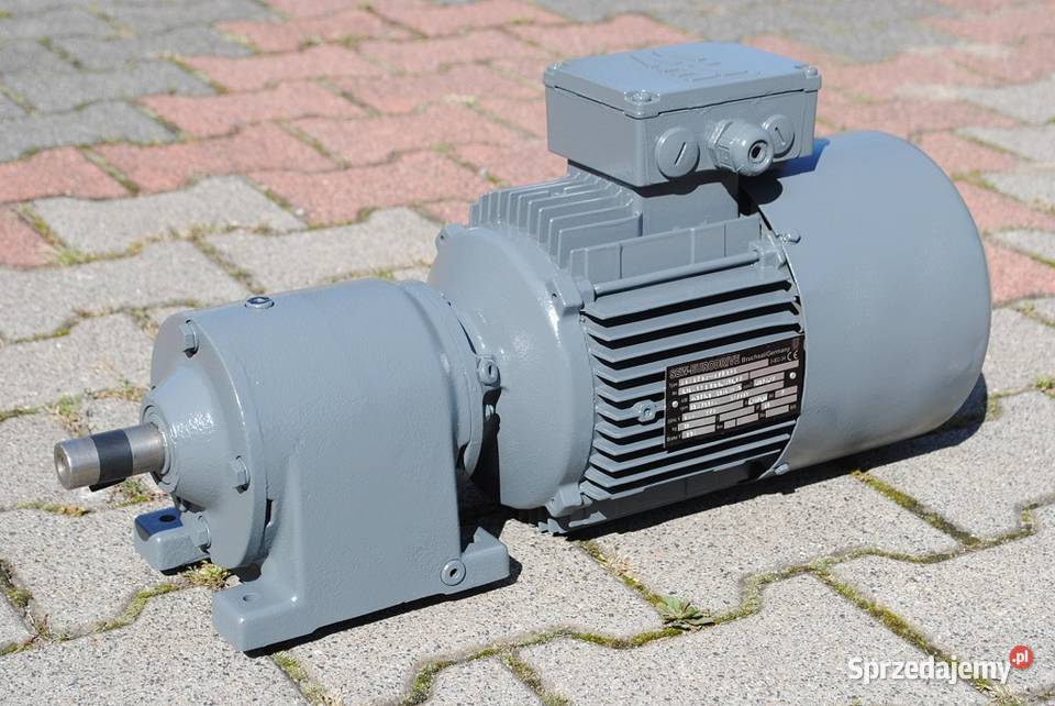 Motoreduktor dwubiegowy 0313kw 28116obrmin z Kargowa