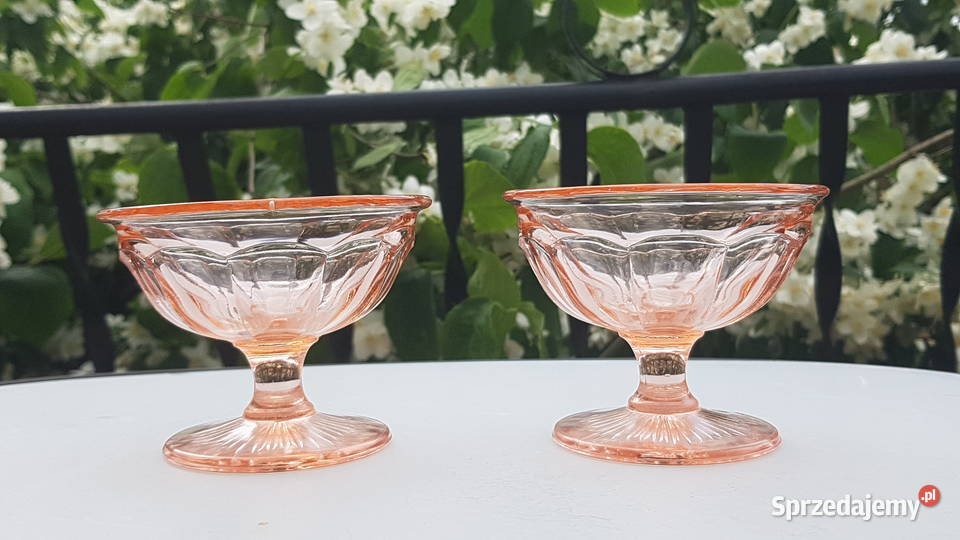 Dwa pucharki szkło rozalinowe Myszków sprzedam