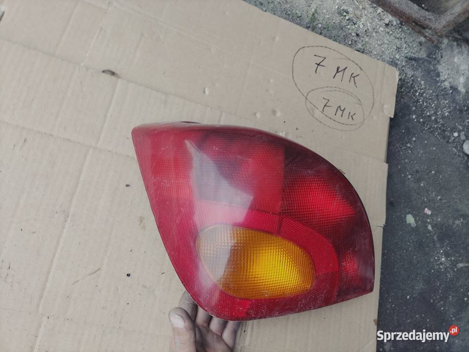 LAMPA TYŁ TYLNA LEWA FORD FIESTA MK4