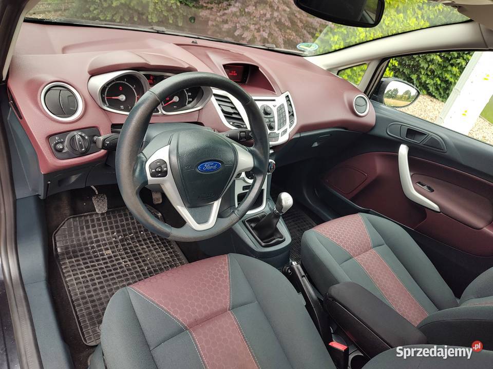 FORD FIESTA 14 BENZYNA ST LINE VAT marża