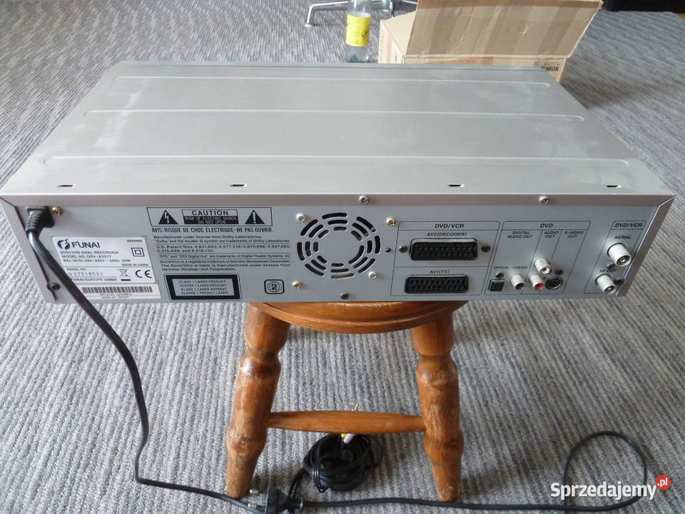 Magnetowid VHSDVD Funai DRVA2677 dwa w jednym z