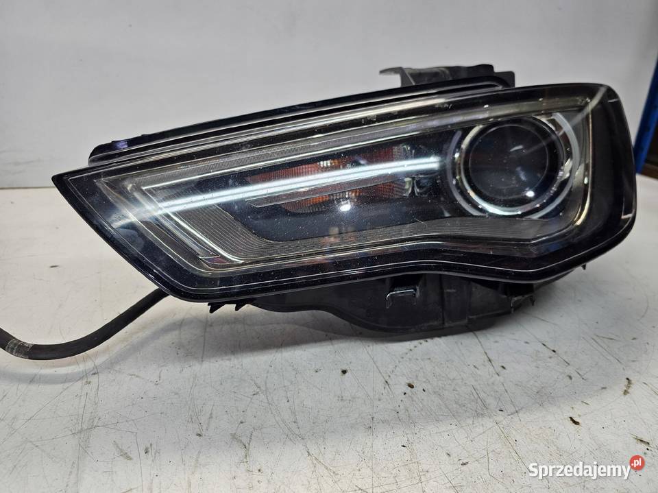 REFLEKTOR XENON LED LEWY AUDI A3 8V 8V0941031A Przystajń