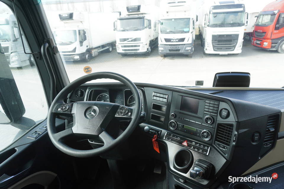MercedesBenz Actros 2542 Kabina Gigasalonka Rok produkcji 2018 Kraków