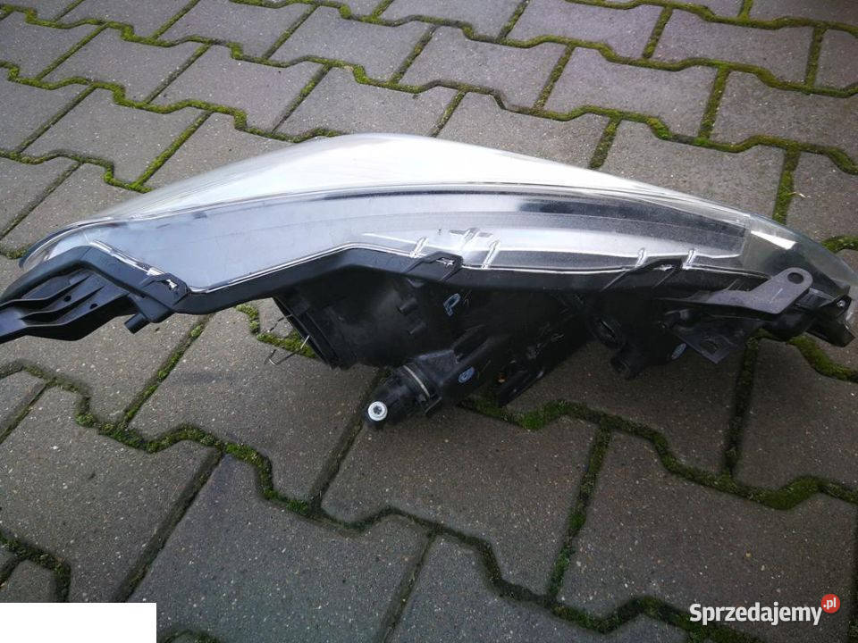 TOYOTA YARIS III LIFT REFLEKTOR Kozubszczyzna