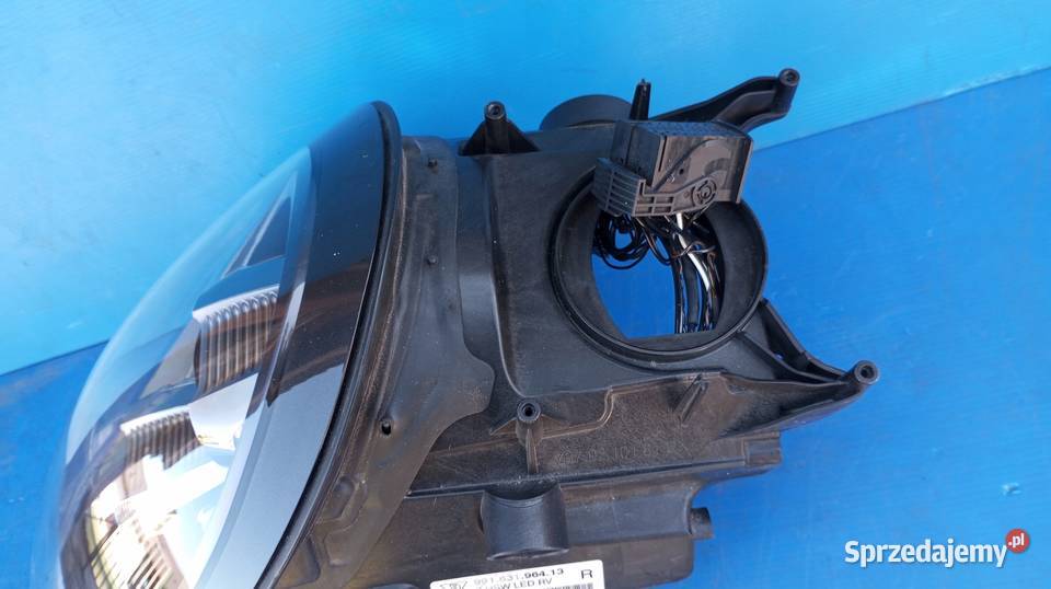 LAMPA PRAWY PRZÓD REFLEKTOR FULL LED 991631964
