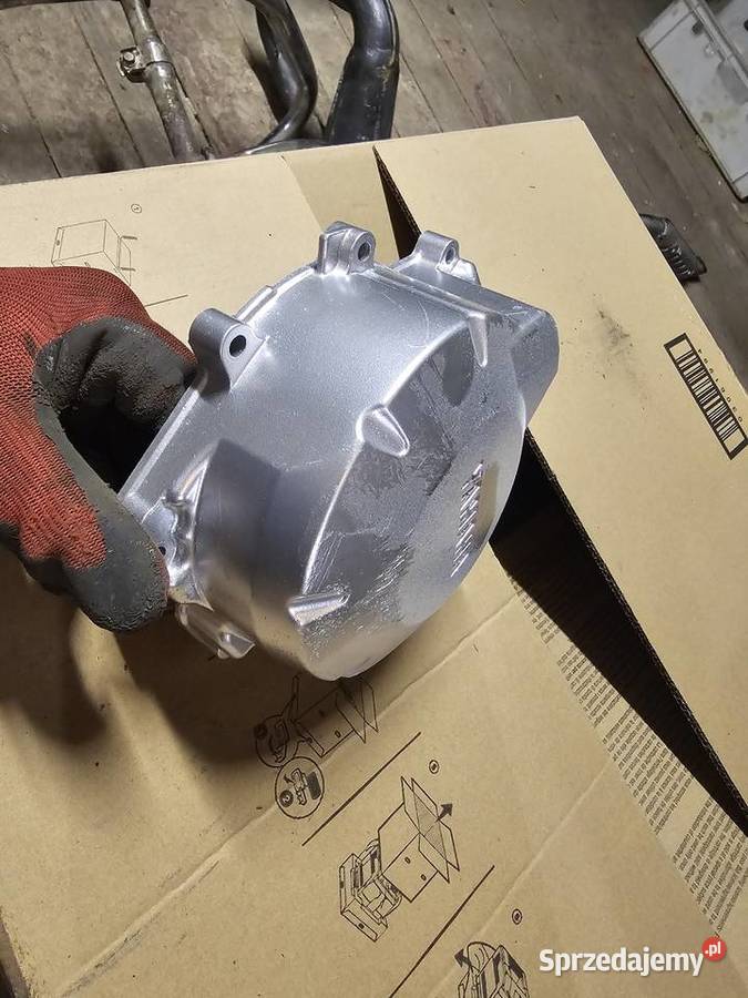 Yamaha FZ6 pokrywa dekiel osłona silnika lewa Jelenia Góra