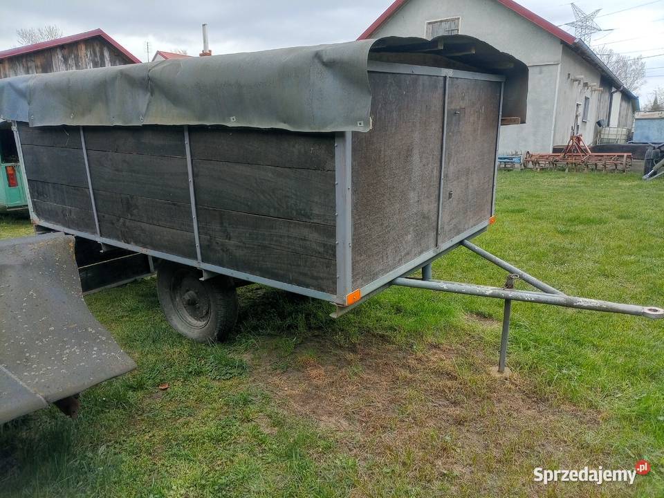 Przyczepka jednoosiowa nieuszkodzony