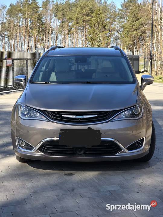 Chrysler Pacifica Hybryda dach panoramiczny Poznań
