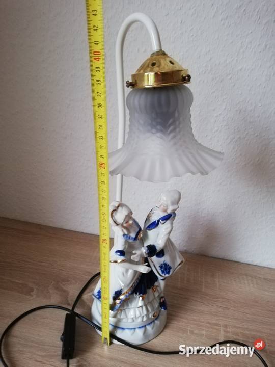 Lampa ozdobna z figurkami Porcelana i szkło Gorlice